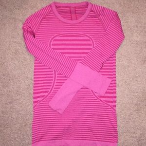 NWOT Lululemon Run Swiftly Tech Fushia Striped